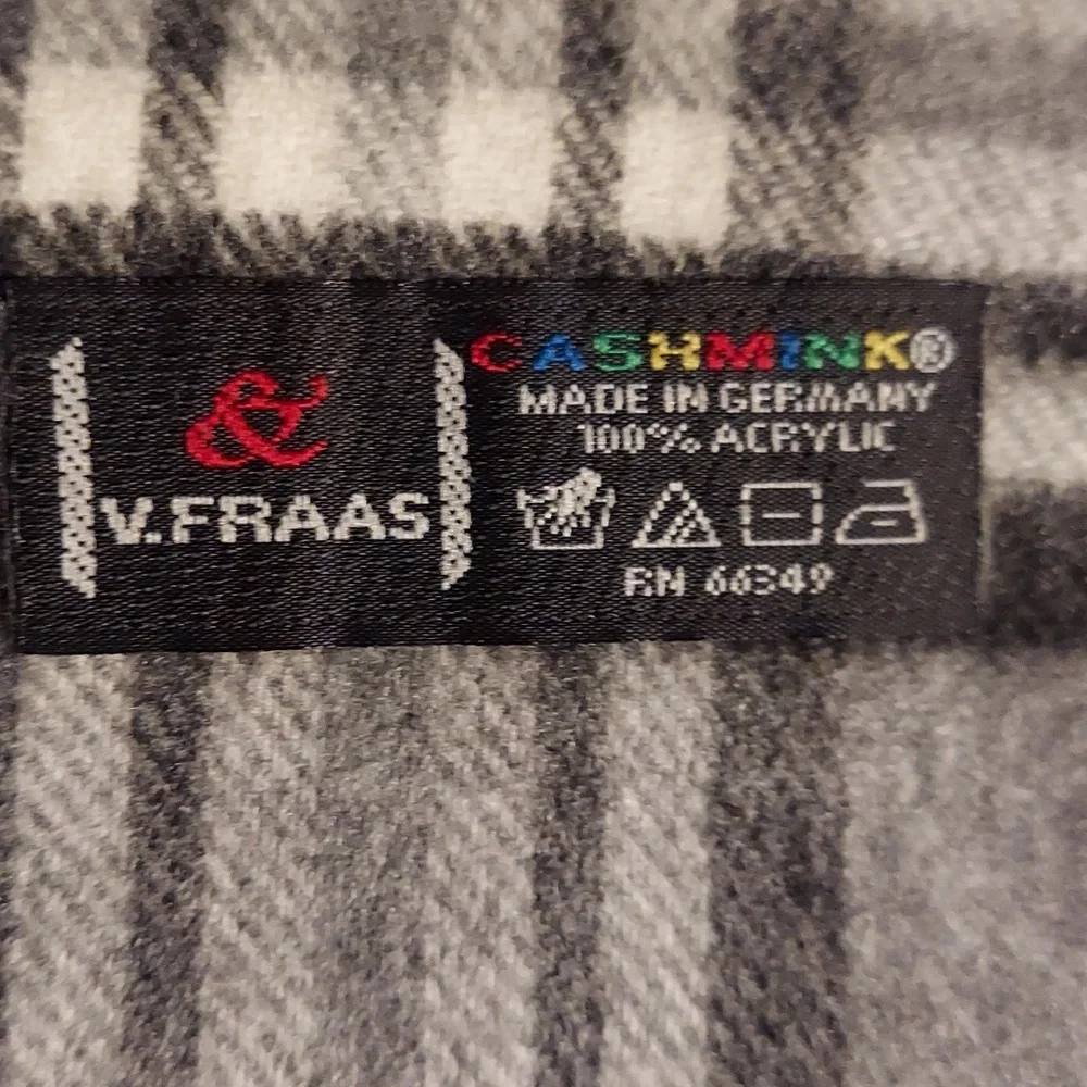 V. FRAAS‎ Cashmink Plaid Cold Weather Unisex Scarf